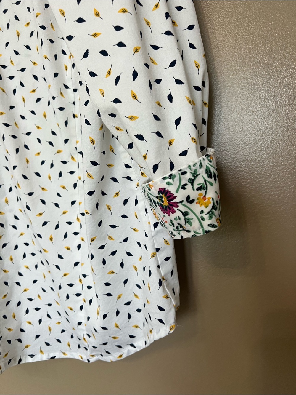 Basic Editions White Button-Down Shirt with Navy & Mustard Leaf Print - Picture 3 of 5
